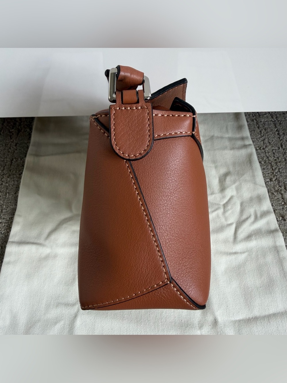 Loewe Mini Puzzle Edge bag in classic calfskin Tan - Picture 5 of 11